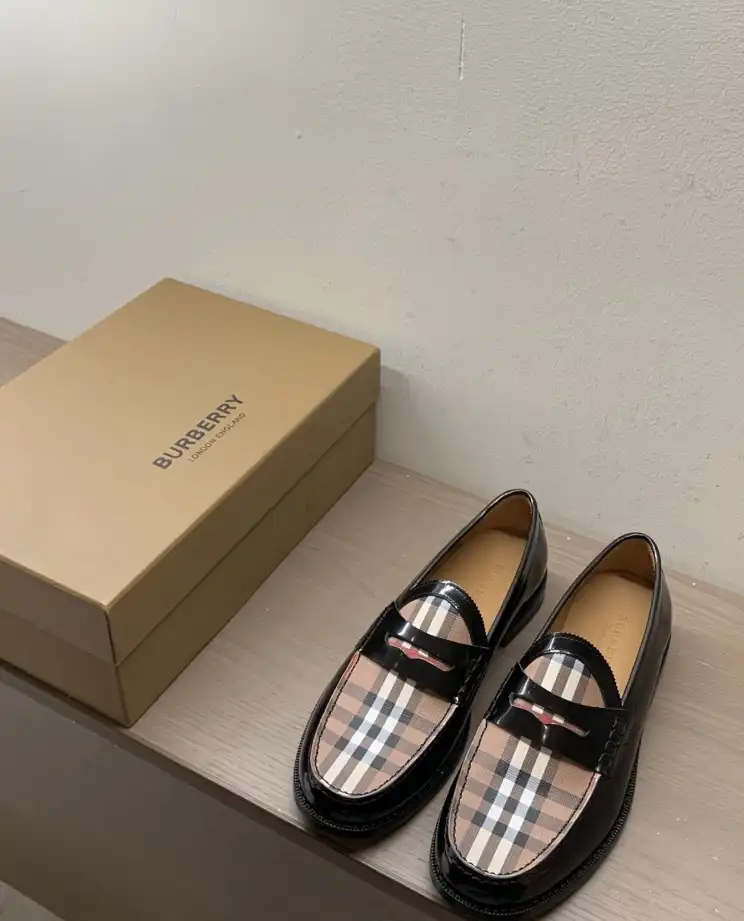 hype Burberry Leather Shoes