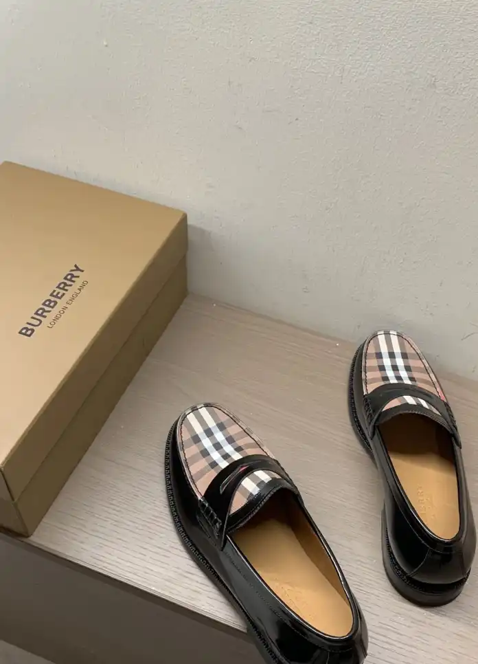 hype Burberry Leather Shoes