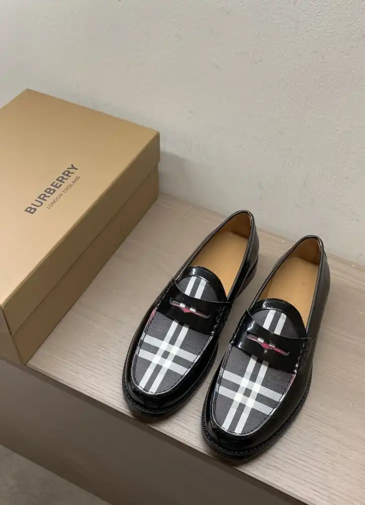 hype Burberry Leather Shoes