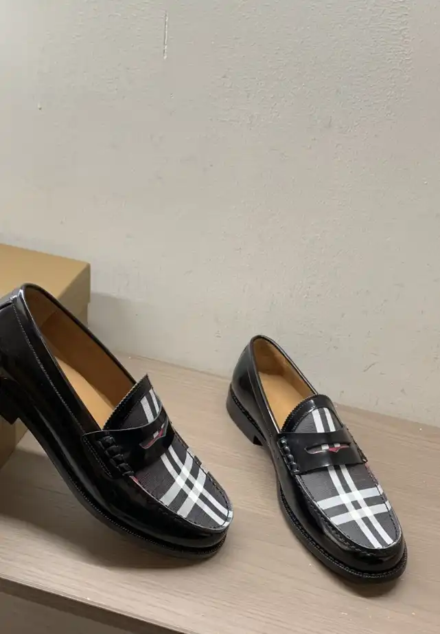 hype Burberry Leather Shoes