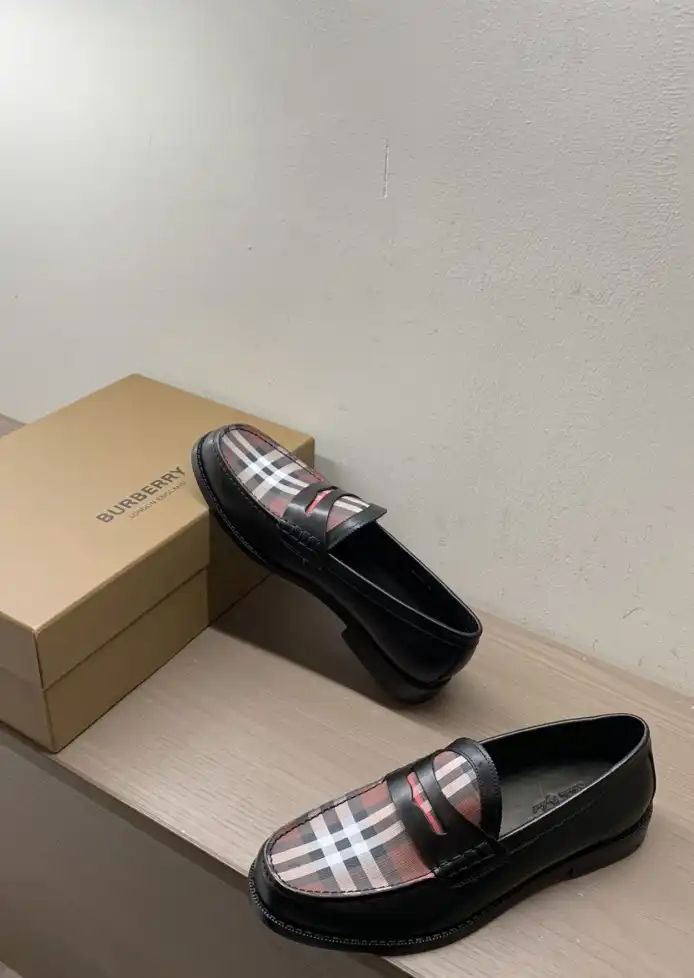 hype Burberry Leather Shoes