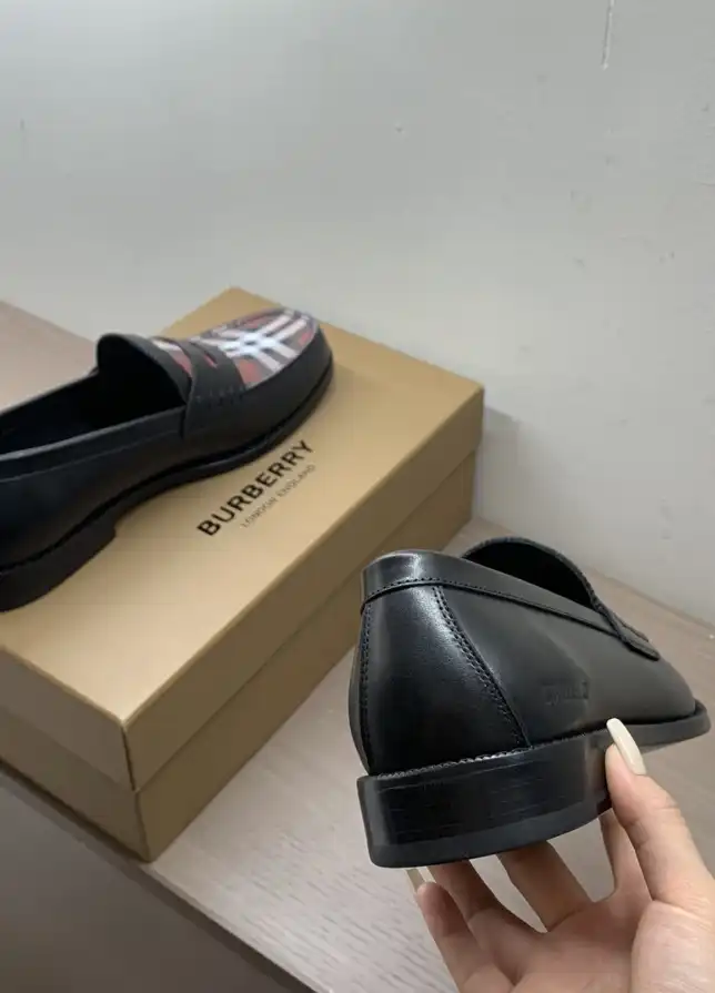 hype Burberry Leather Shoes