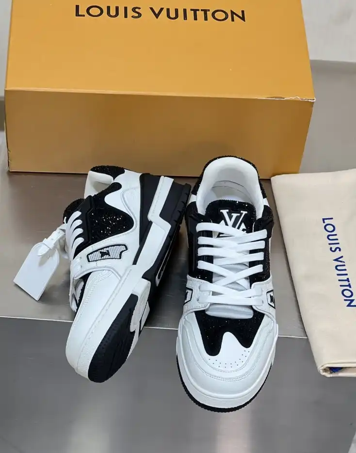 hype Louis Vuitton Sneakers