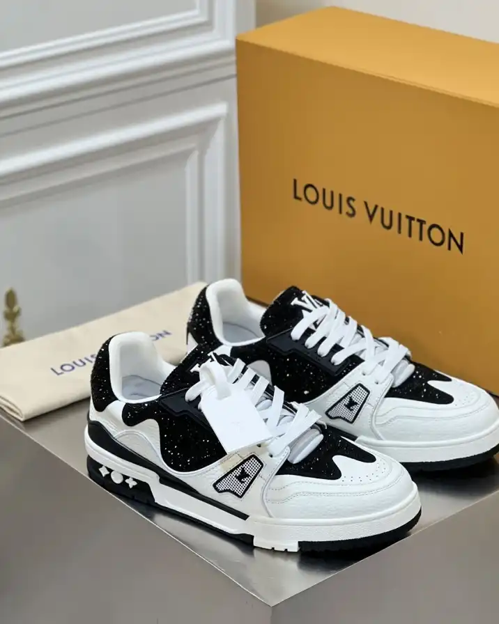 hype Louis Vuitton Sneakers