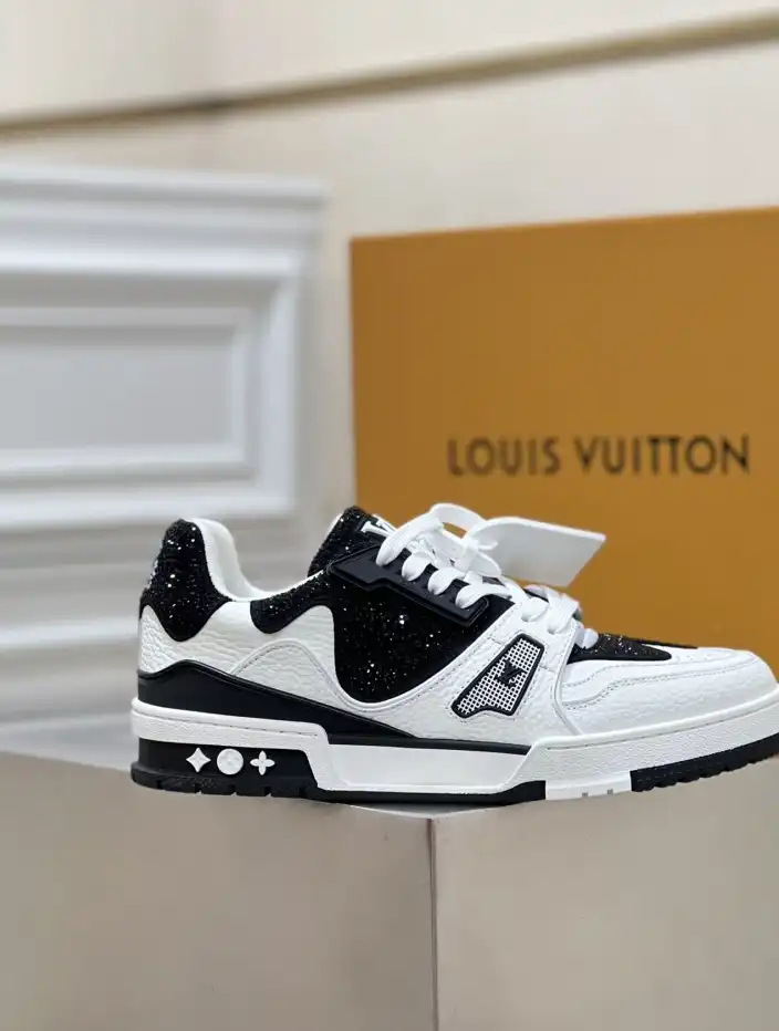 hype Louis Vuitton Sneakers