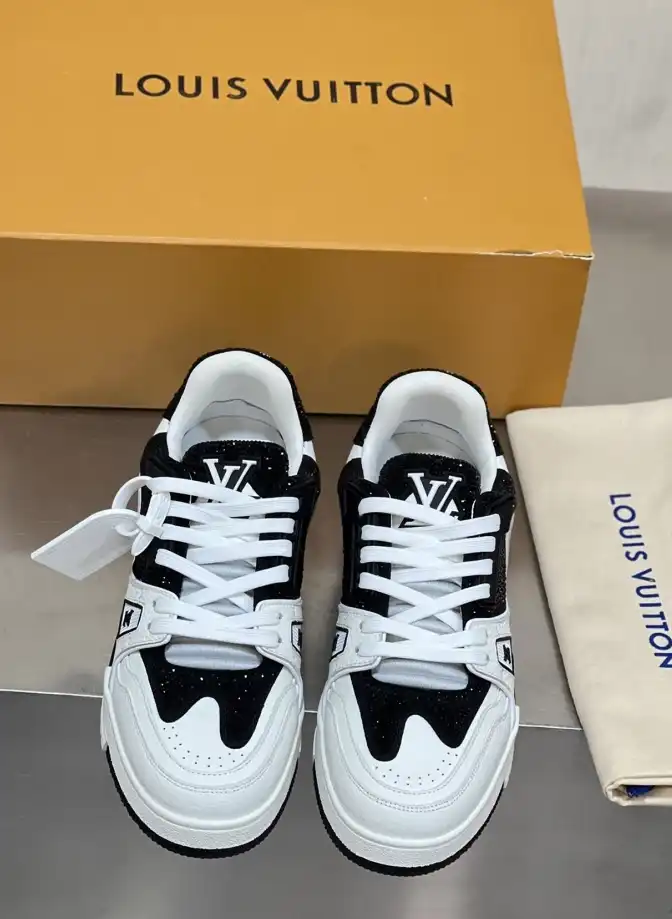 hype Louis Vuitton Sneakers