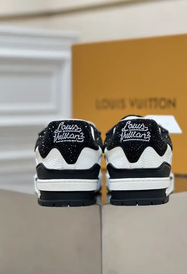 hype Louis Vuitton Sneakers