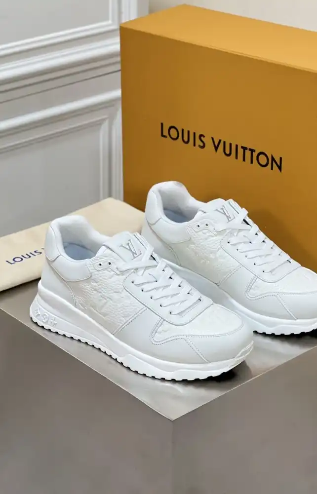 hype Louis Vuitton Sneakers