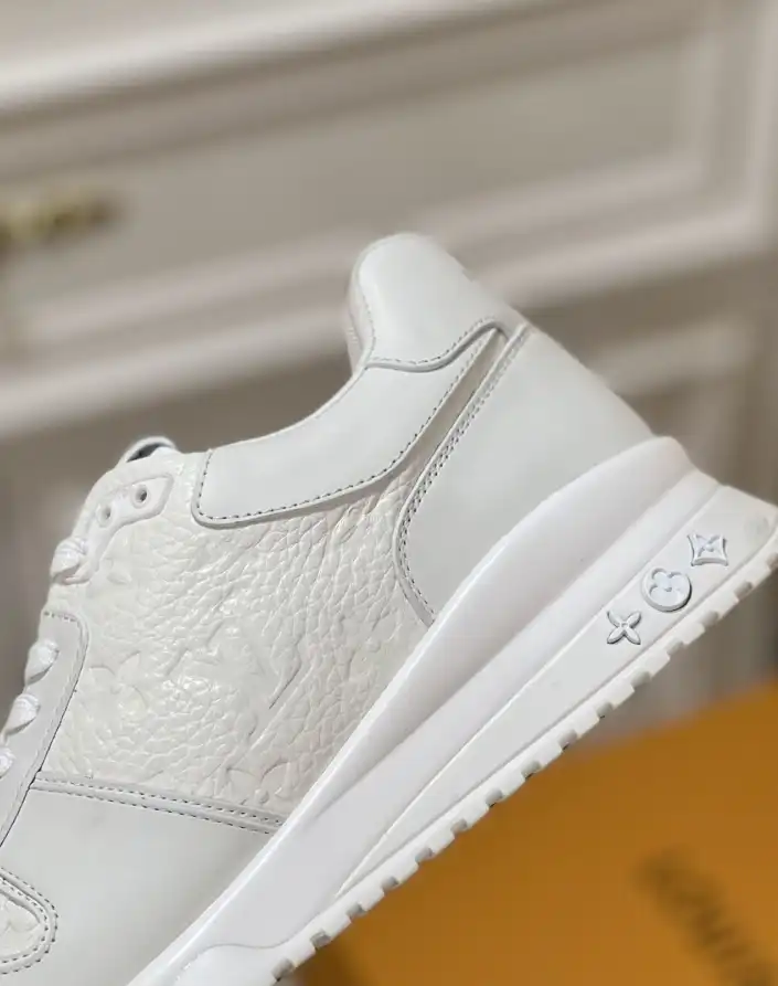 hype Louis Vuitton Sneakers