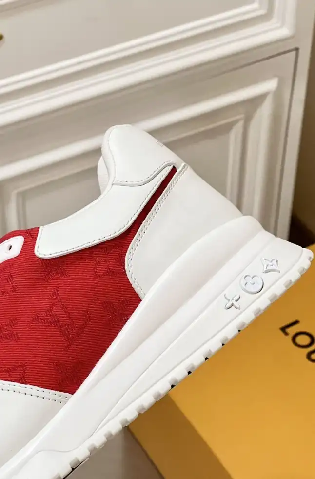 hype Louis Vuitton Sneakers