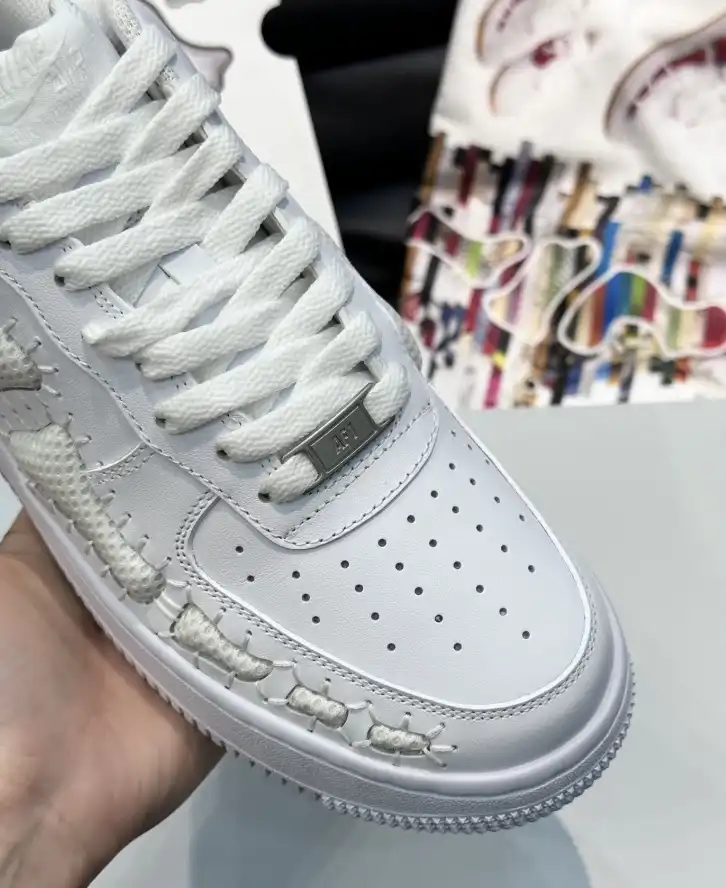 hype Louis Vuitton Sneakers