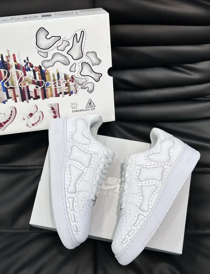 hype Louis Vuitton Sneakers