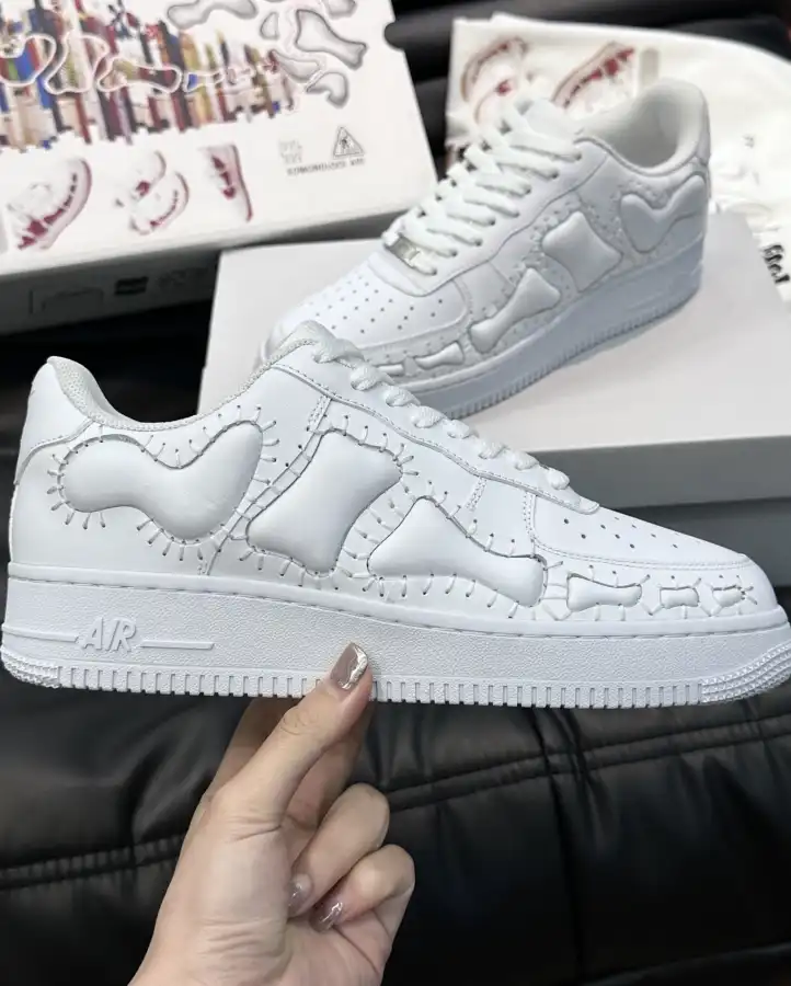 hype Louis Vuitton Sneakers