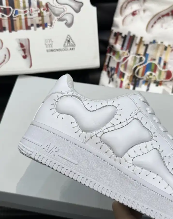 hype Louis Vuitton Sneakers