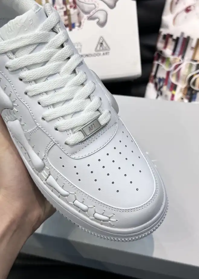 hype Louis Vuitton Sneakers