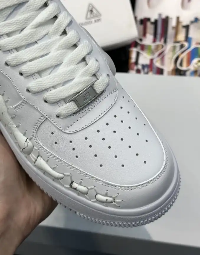 hype Louis Vuitton Sneakers