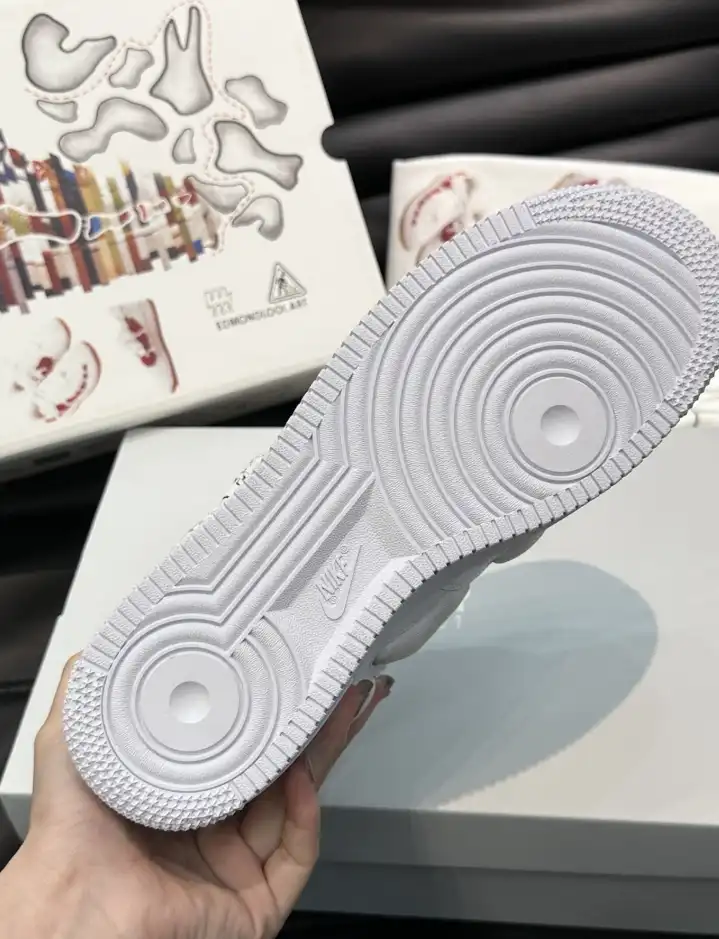 hype Louis Vuitton Sneakers