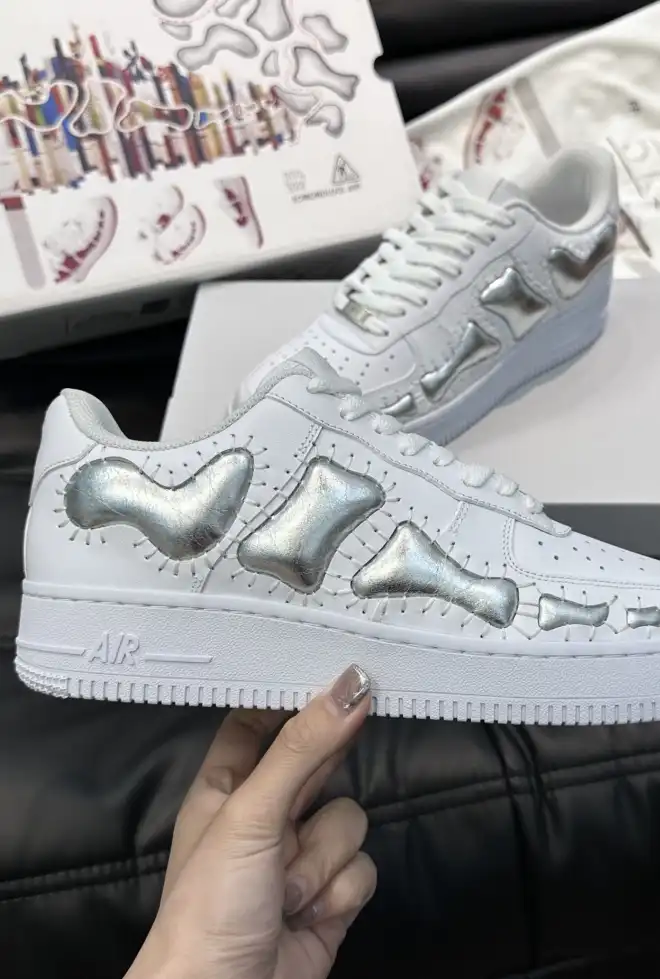 hype Louis Vuitton Sneakers