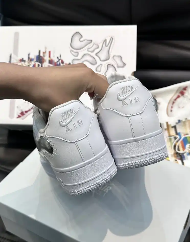 hype Louis Vuitton Sneakers