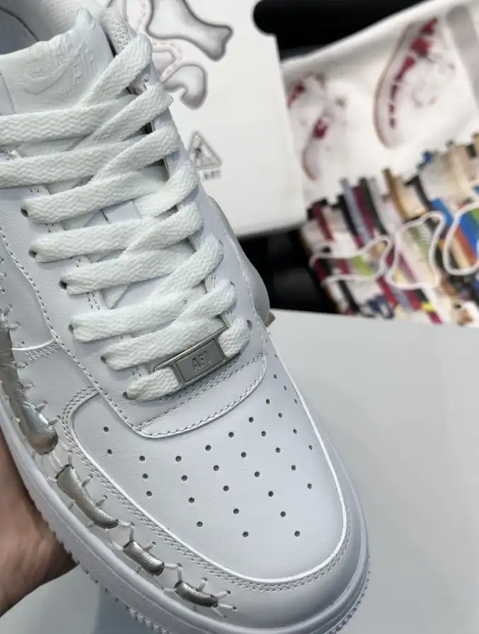 hype Louis Vuitton Sneakers