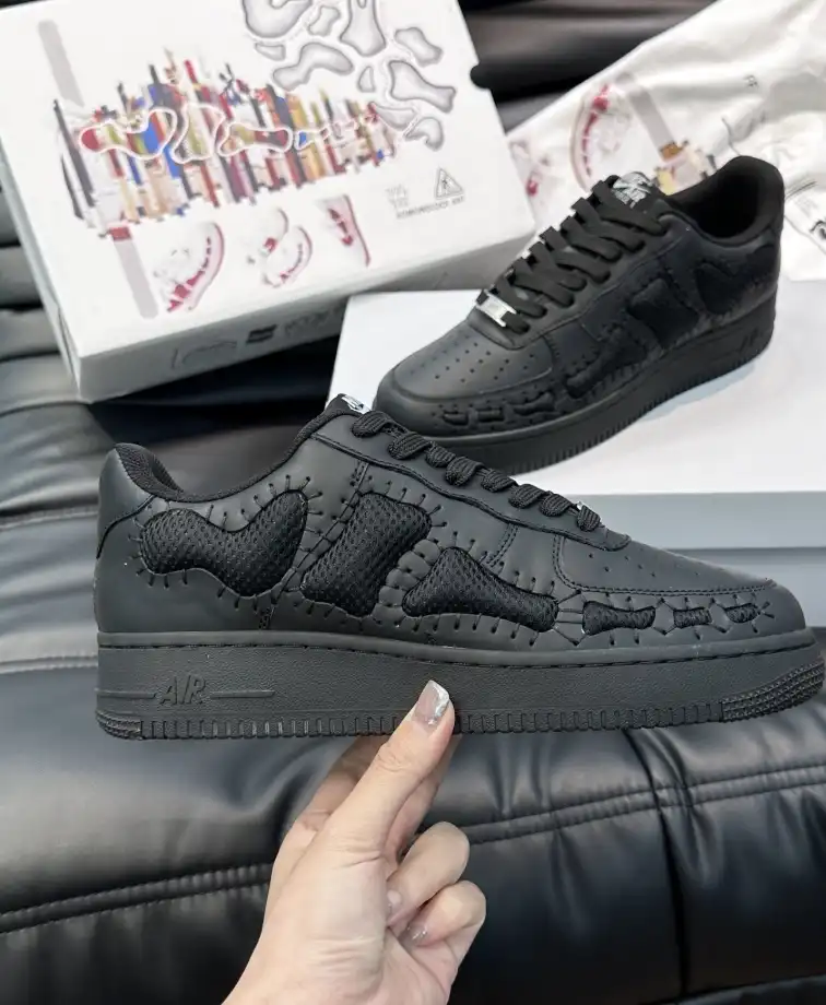 hype Louis Vuitton Sneakers