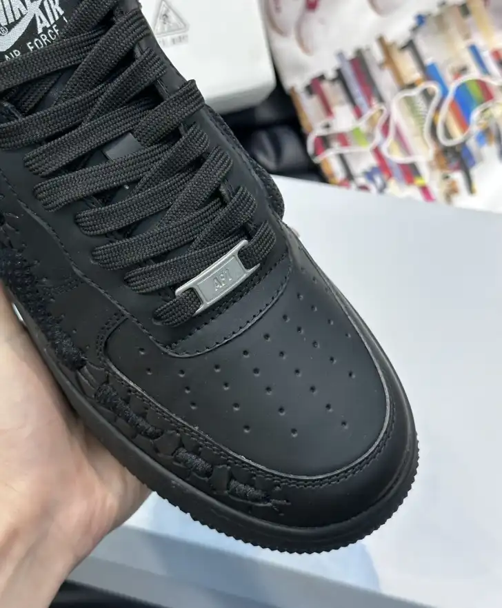 hype Louis Vuitton Sneakers