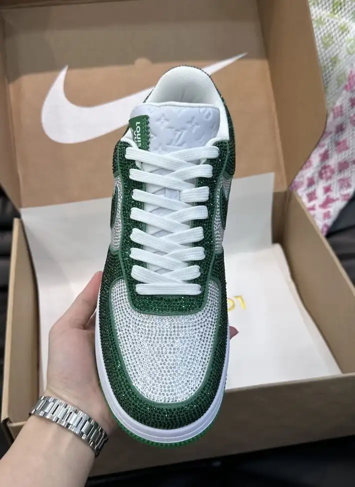 hype Louis Vuitton Sneakers