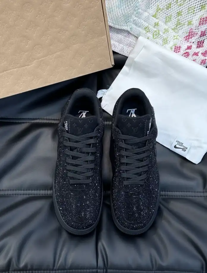 hype Louis Vuitton Sneakers