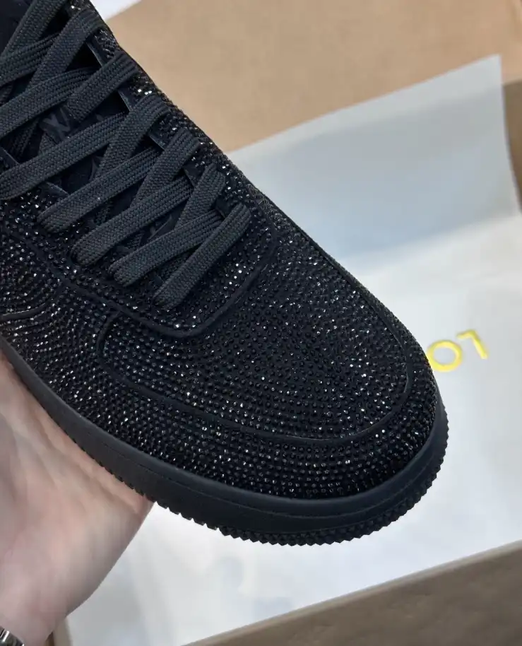 hype Louis Vuitton Sneakers