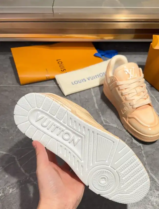 hype Louis Vuitton Sneakers