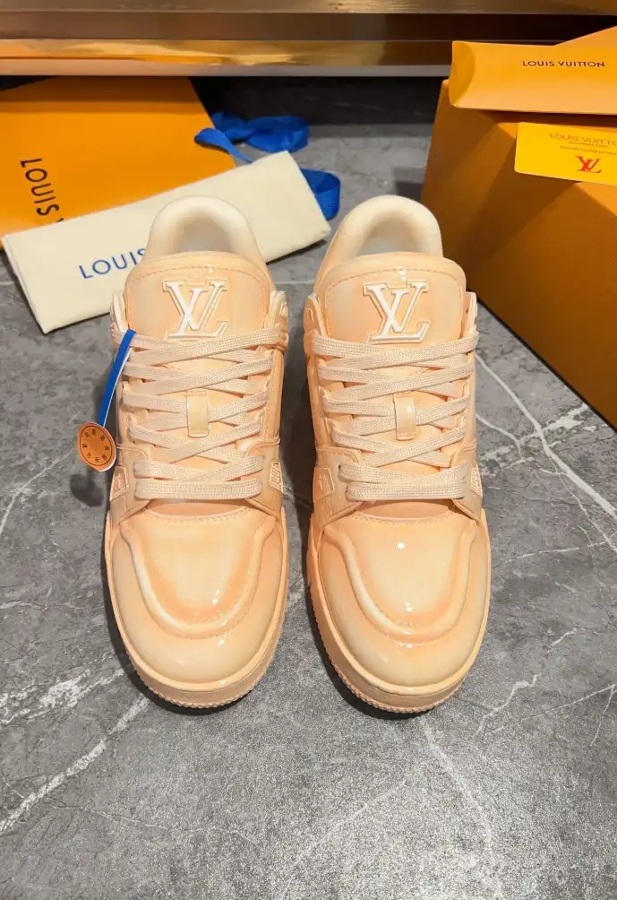 hype Louis Vuitton Sneakers