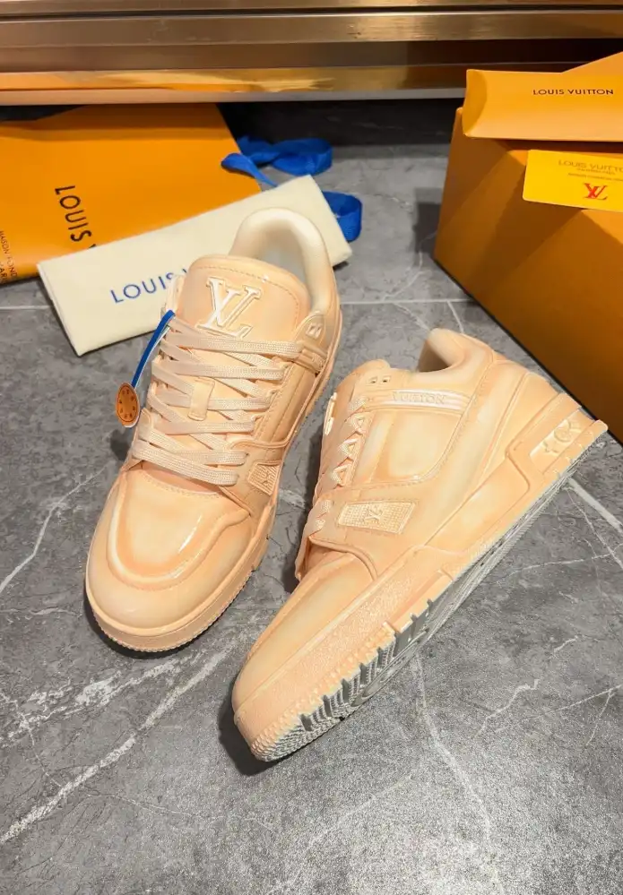 hype Louis Vuitton Sneakers