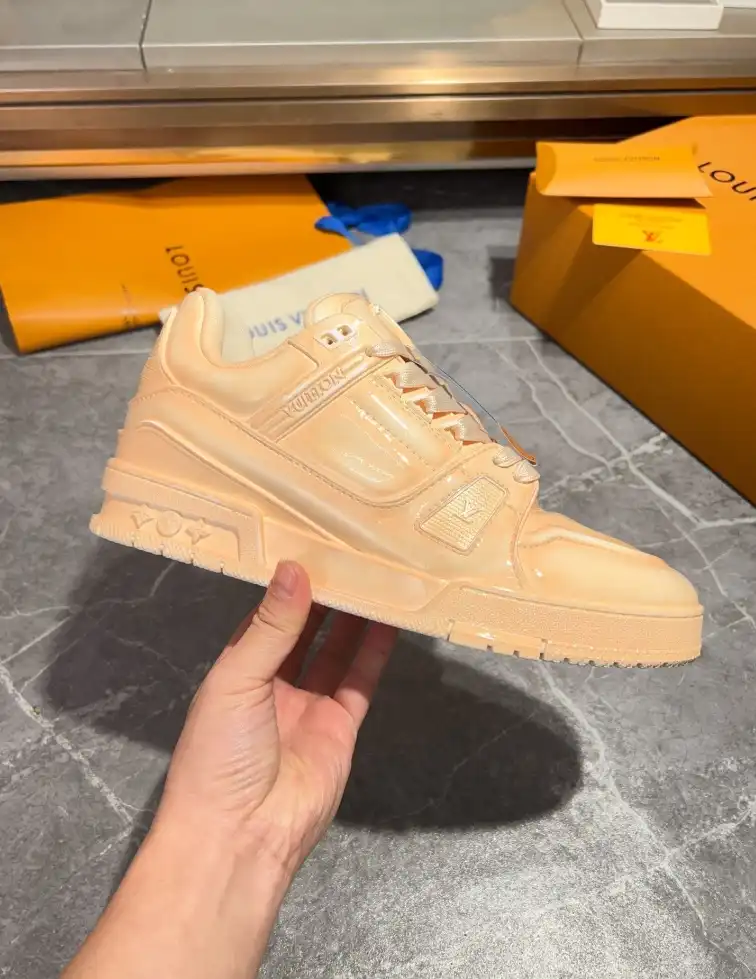 hype Louis Vuitton Sneakers