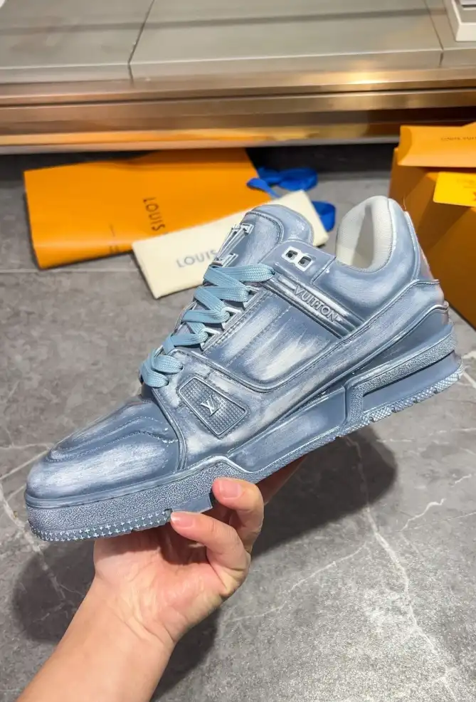 hype Louis Vuitton Sneakers