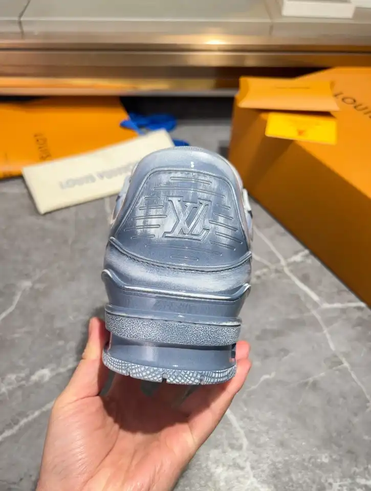 hype Louis Vuitton Sneakers