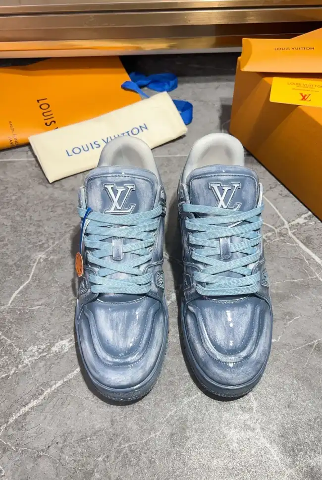 hype Louis Vuitton Sneakers