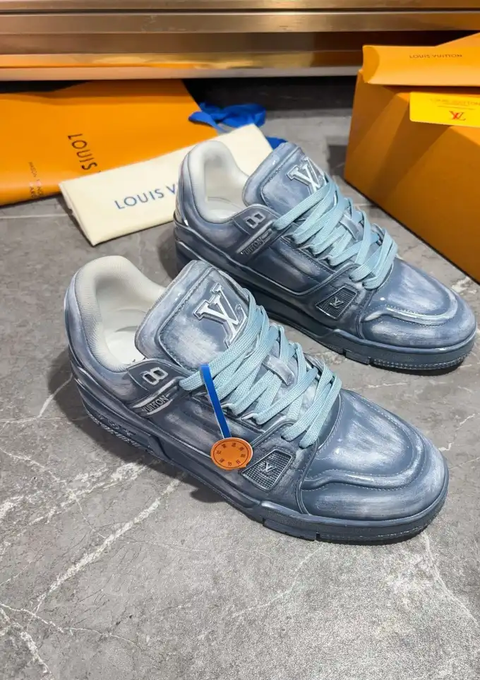 hype Louis Vuitton Sneakers