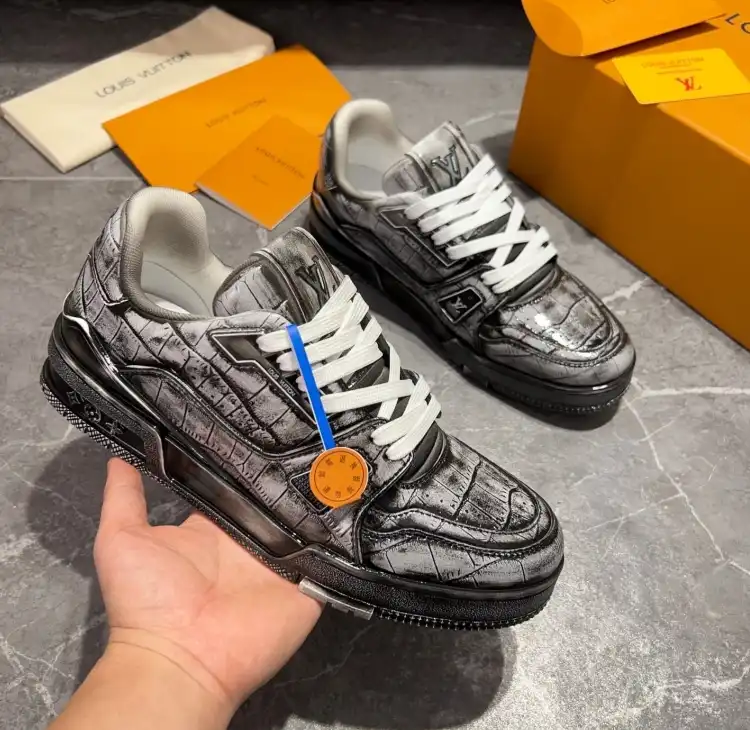 hype Louis Vuitton Sneakers