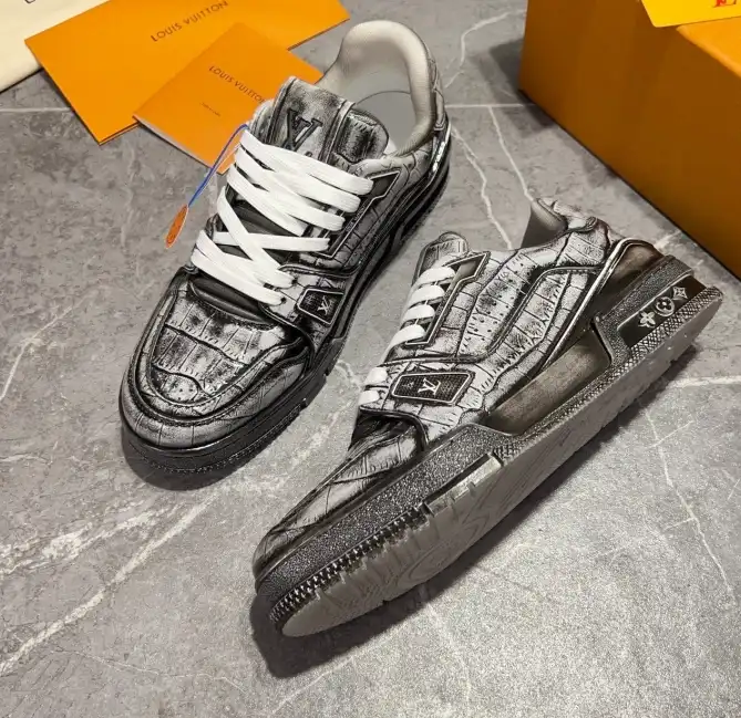 hype Louis Vuitton Sneakers