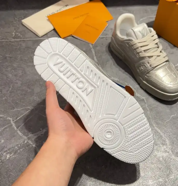 hype Louis Vuitton Sneakers