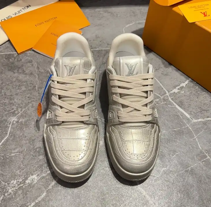 hype Louis Vuitton Sneakers