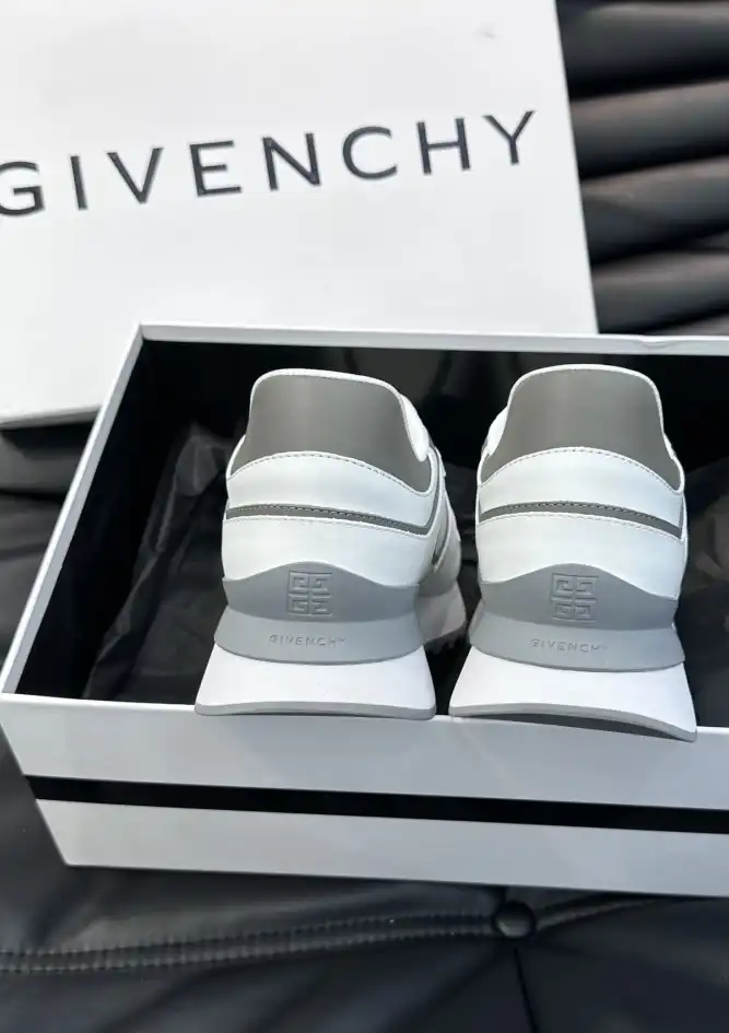 hype Givenchy Sneakers