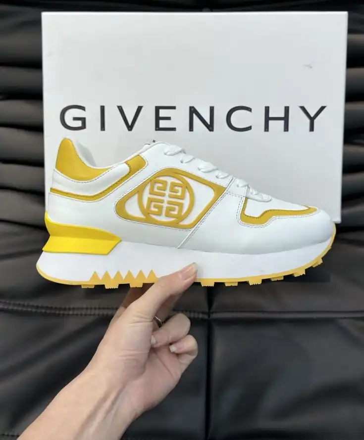 hype Givenchy Sneakers