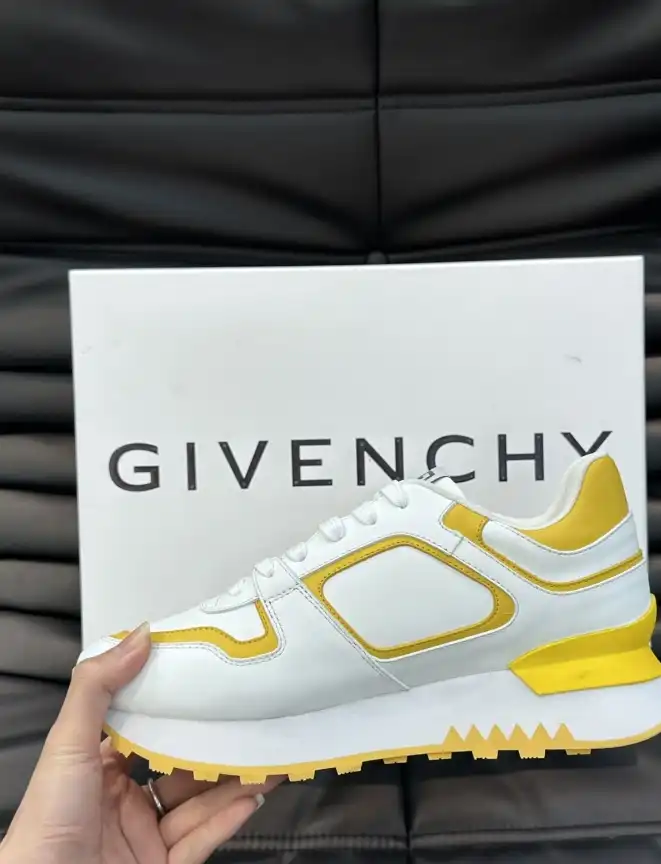 hype Givenchy Sneakers