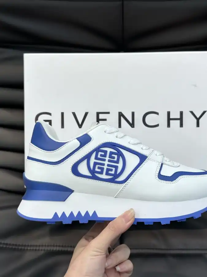 hype Givenchy Sneakers