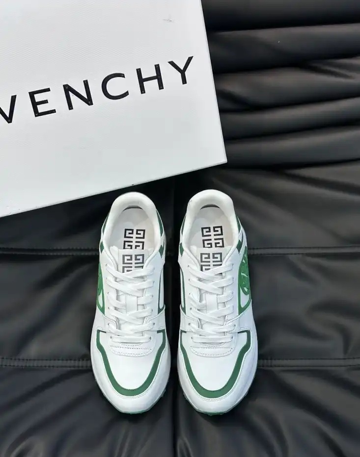 hype Givenchy Sneakers