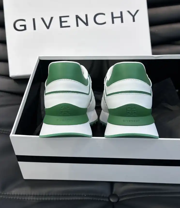 hype Givenchy Sneakers