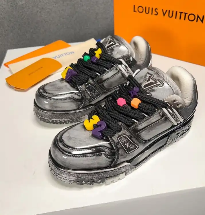 hype Louis Vuitton Sneakers