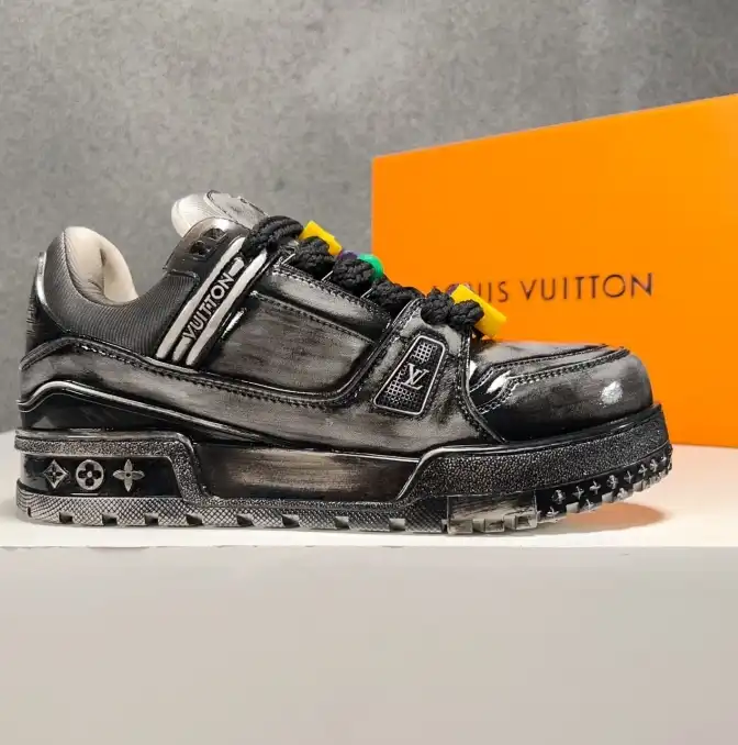 hype Louis Vuitton Sneakers