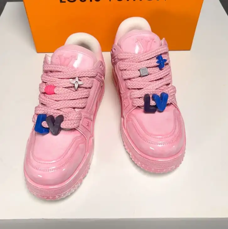 hype Louis Vuitton Sneakers